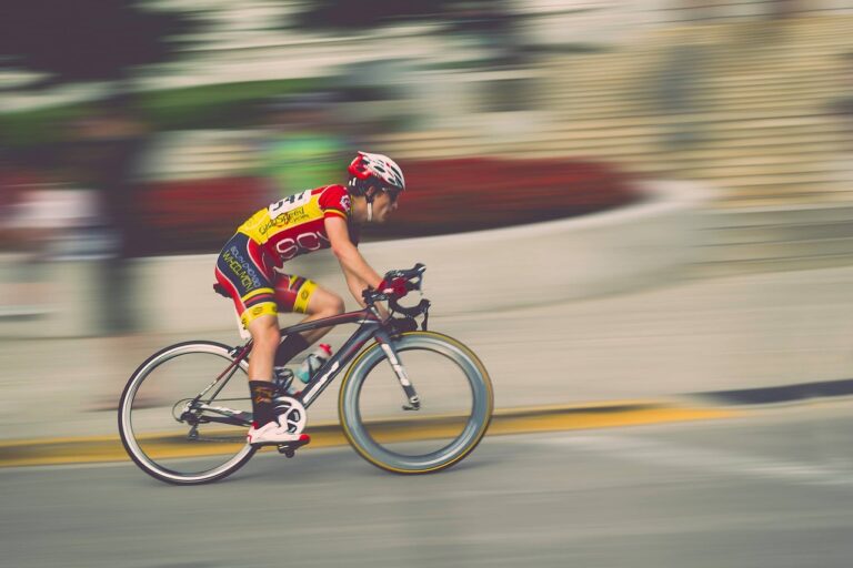 “Cyclist’s Heart Races at Unseen Speed”: New Device Revolutionizes How Riders Dominate the Track