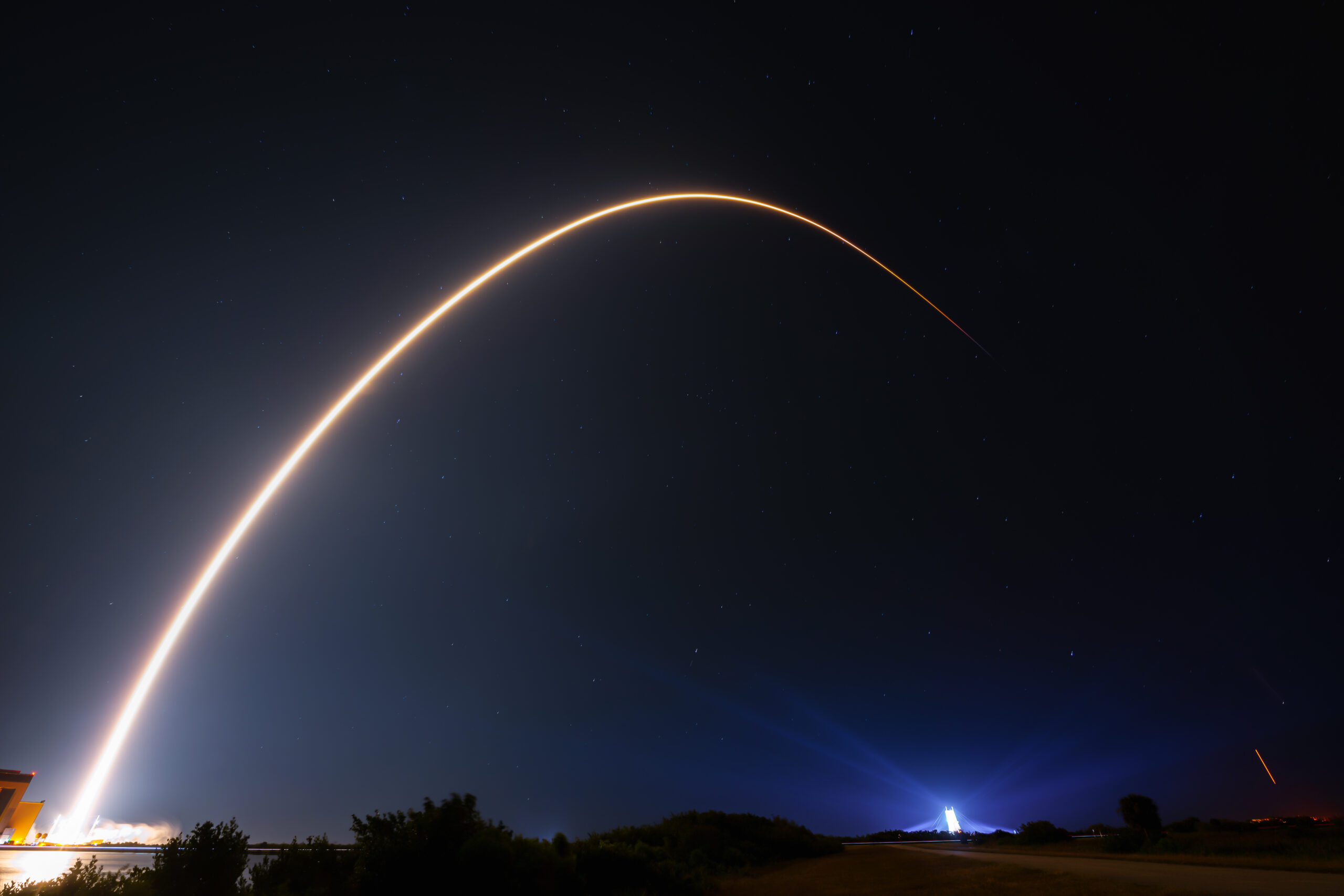 SpaceX spectrum deal hits AT&T, Verizon and T-Mobile shares